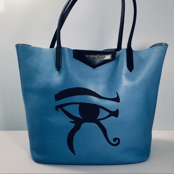 Givenchy Handbags - Givenchy Sky Blue Antigona Tote